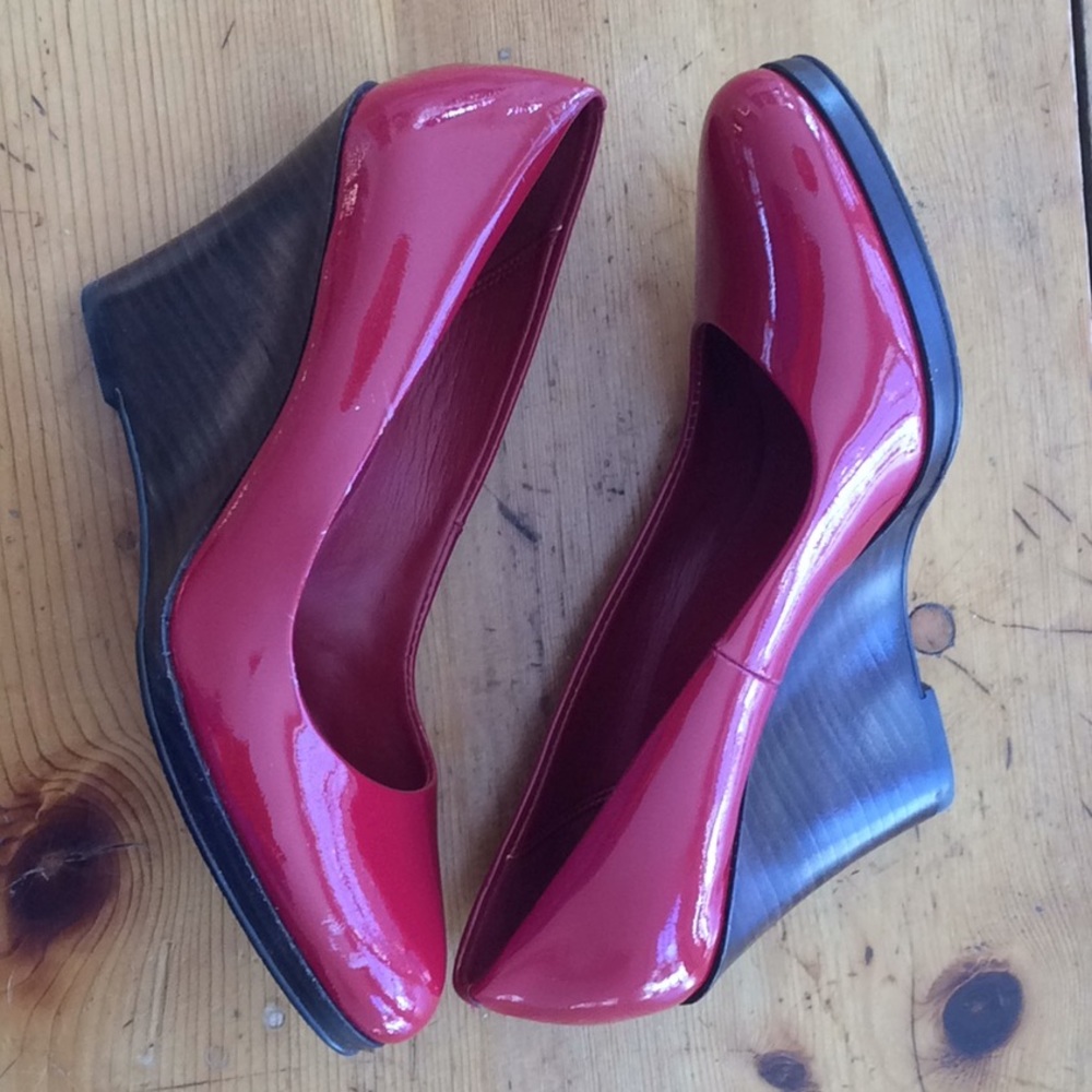 Cole Haan Red patent Wedge, 7B excellent condition